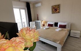 Anastasia Bratianu Apart 24B Beautiful View Self Check From 2 Pm